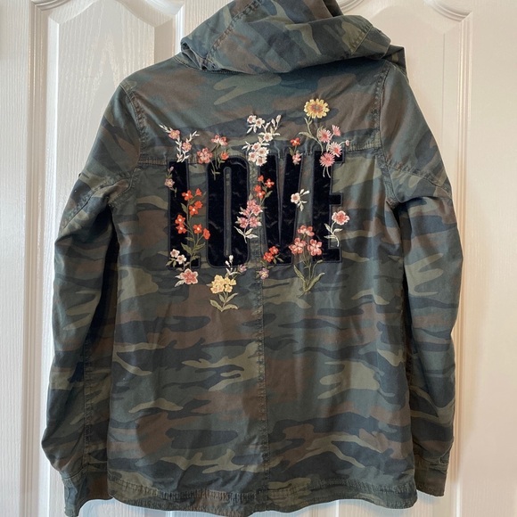American Eagle Camouflage Jacket Embroidered Love Type AE-177 Size Small - Picture 2 of 13